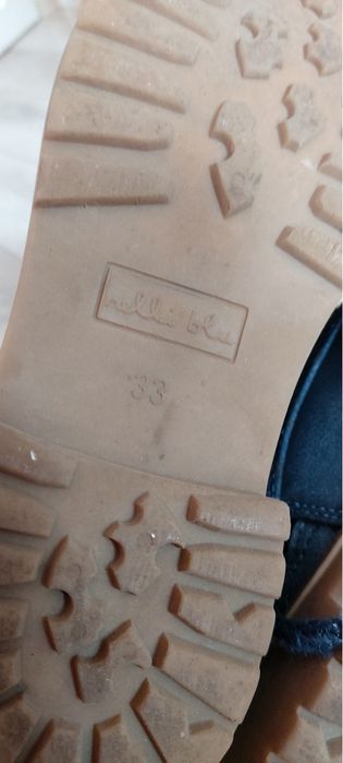 Sprzedam jesienne kozaczki 33