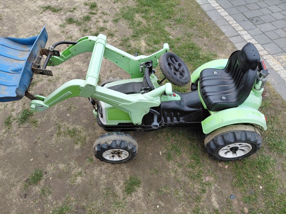 Sprzedam traktorek dziecięcy