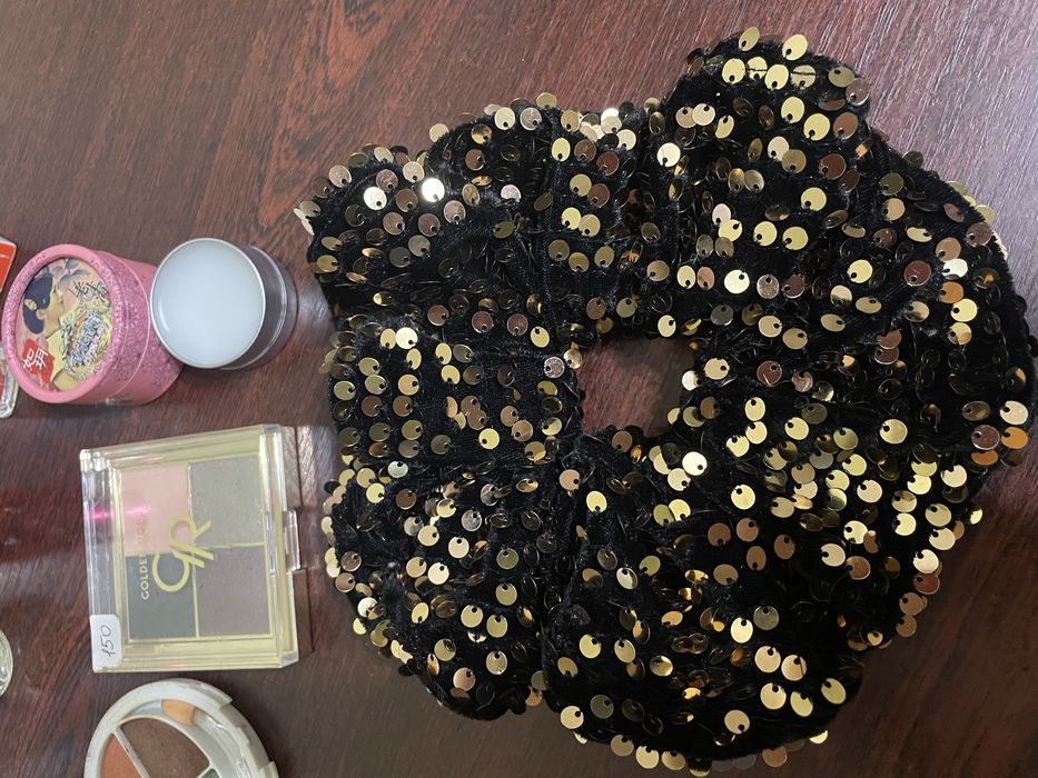 Набор косметики парфюмы