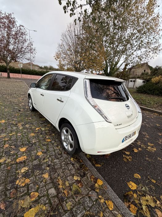 Nissan leaf  30kwh