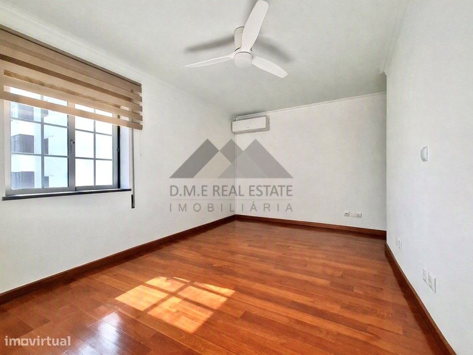 Penthouse Exclusiva de Luxo com Vistas Panorâmicas sobre o Rio Guad...
