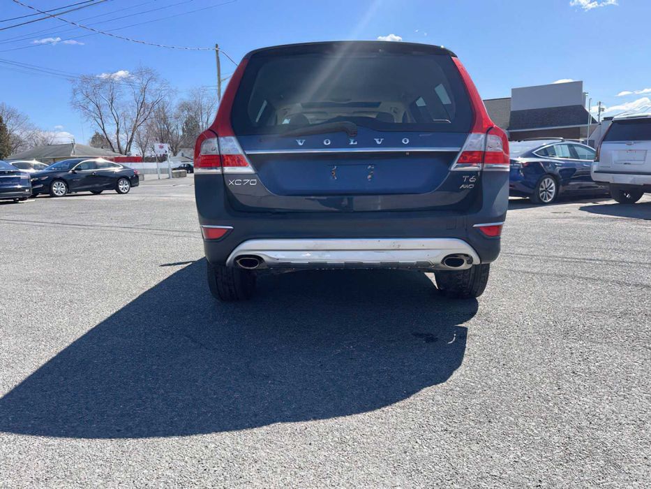 Volvo XC70 T6      2015
