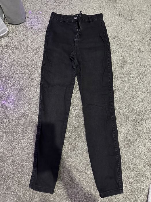 Завужені джинси