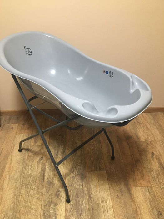 Sprzedam wanienkę ze stojakiem