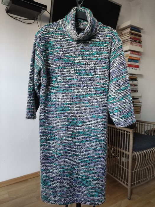 Efektowna suknia z golfem boucle rozm. 38/40 oversize!