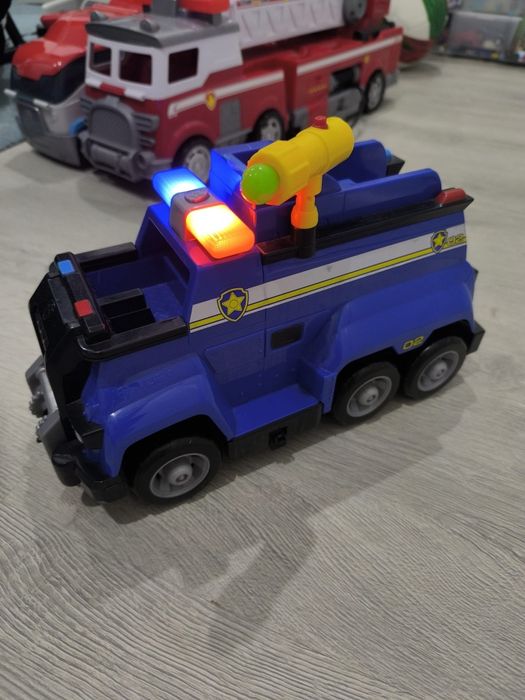 Conjunto de vários veículos da Patrulha Pata