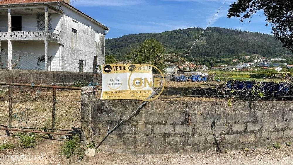 Terreno p/construção em Santo TirsoI Junto à A3I 5 min centro cidade I