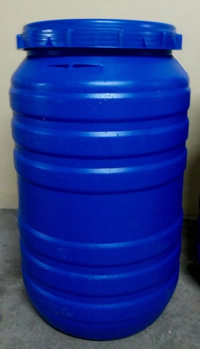 Vendo Bidons de plástico 30L , 60L, 120L e 250L c/ novos