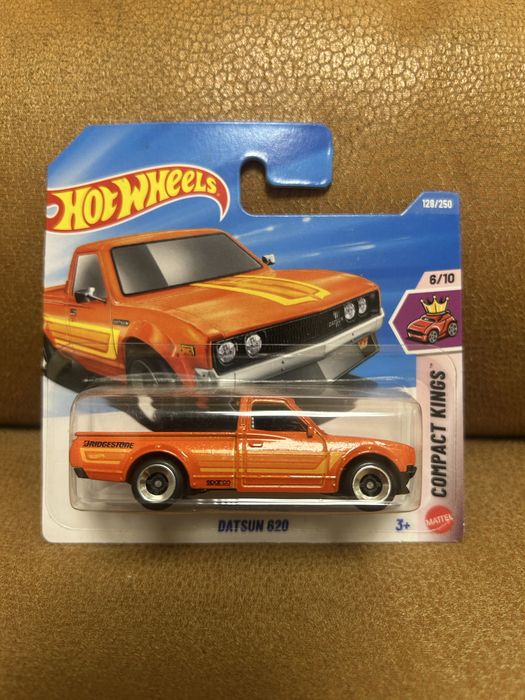 Hot wheels Datsun 620
