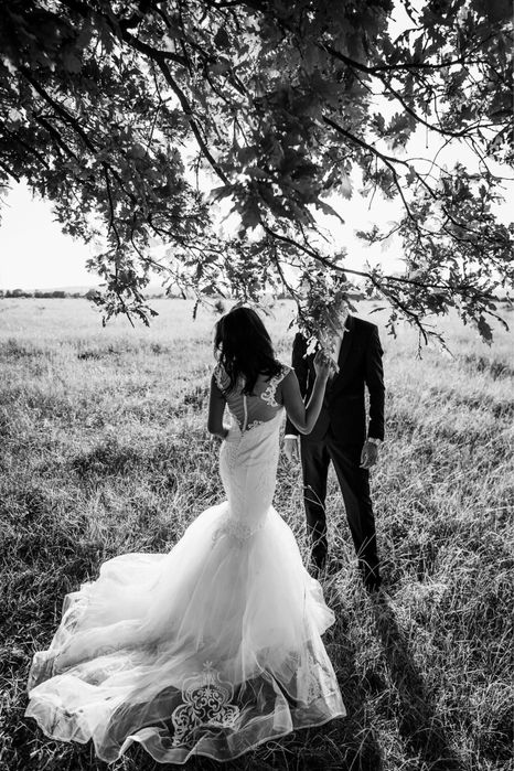 Весільна сукня.