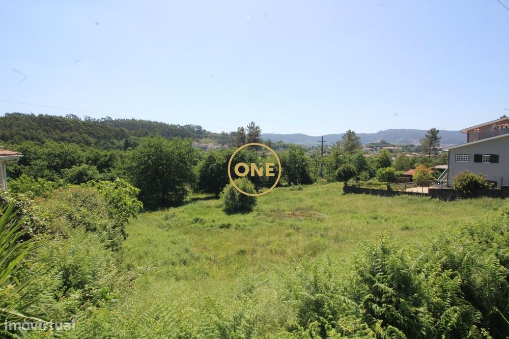 Lote de terreno de construção com 700m2 de área em Bairro para venda