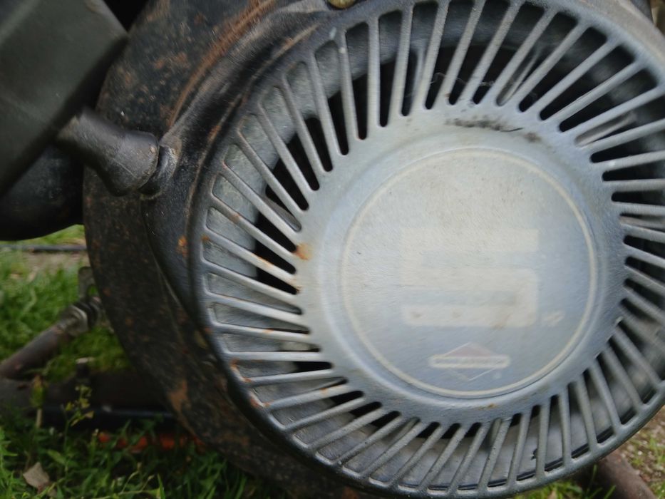 Gerador Bosch 5cv - Revisto e a debitar 220V estáveis