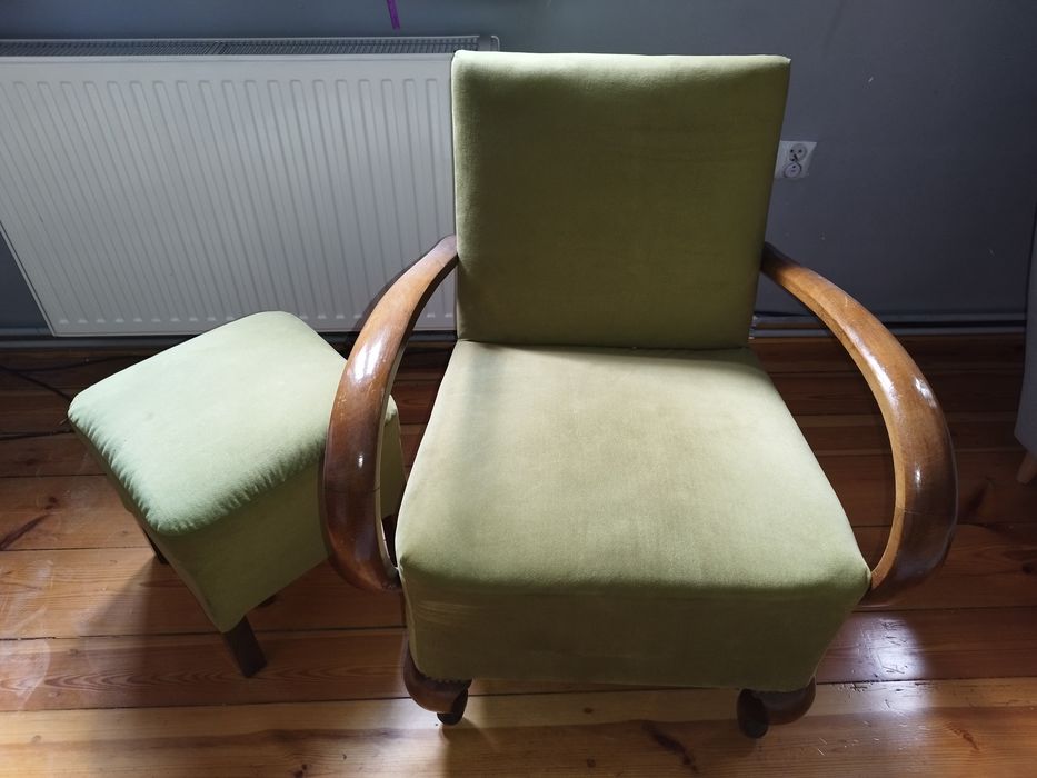 Fotel z pufą w stylu vintage