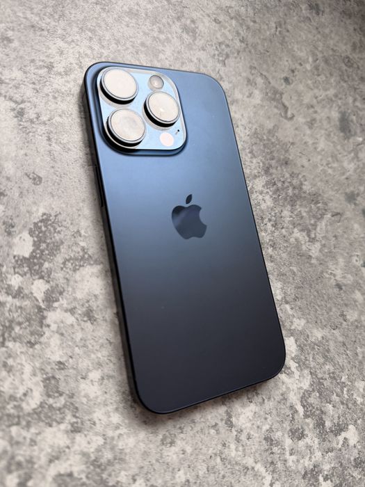 Iphone 15 PRO 128gb Niebieski