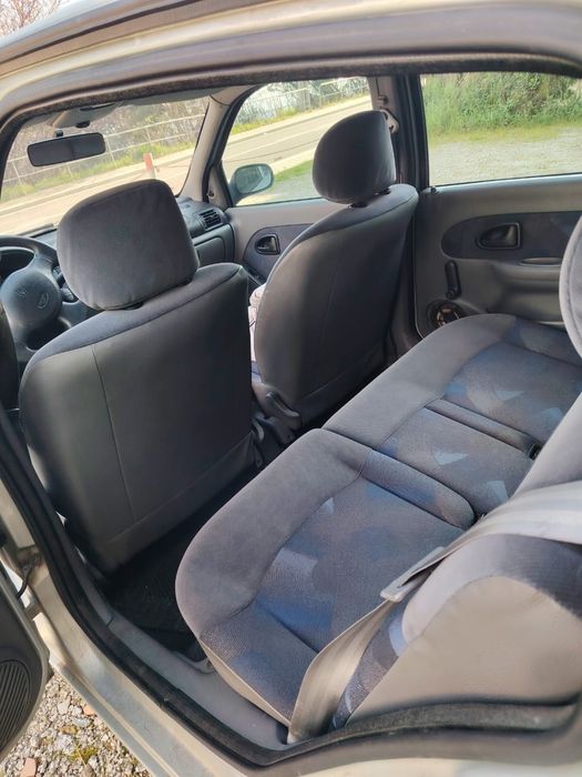 Vendo um Renault Clio