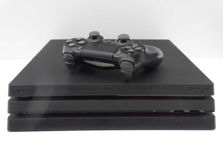 Konsola PlayStation 4 PRO PS4 PRO 1TB czarna Pad CUH-7216B