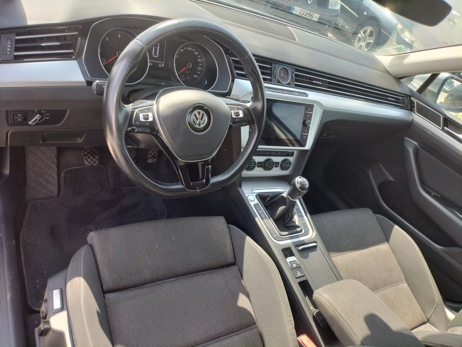 VW Passat 2.0TDI 150CV 121.000KMS Caixa Manual Financiamento 120 Meses