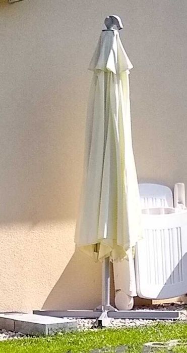 Parasol ogrodowy duży