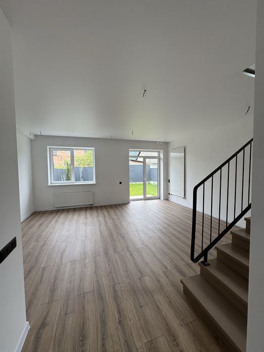 Продаж котеджу, будинку 120 м2 з ремонтом в центрі Рудне - Львів