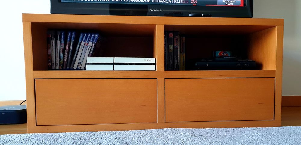 Móvel TV + Secretária + Móvel para livros