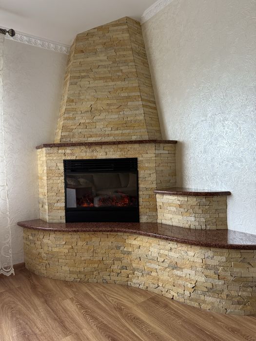 Продам 2-х кімнатну квартиру у м. Жовква