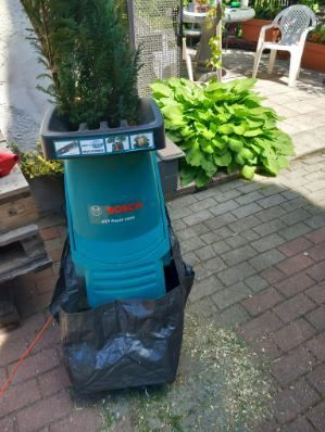 BOSCH Rozdrabniacz do gałęzi AXT RAPID 2200