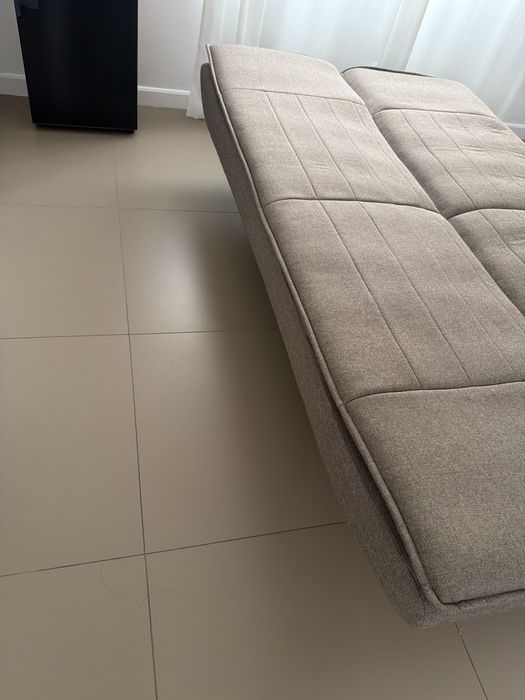 Sofá cama bege como novo com 3 posições