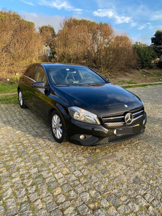 Mercedez A180 preto