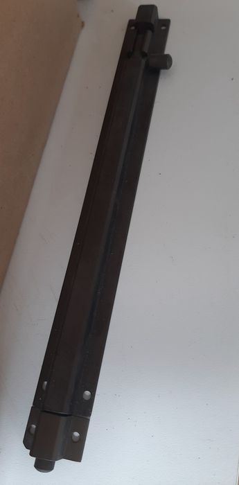 Diferentes acessorios pPara portas e janelas  e janelas basculante.s