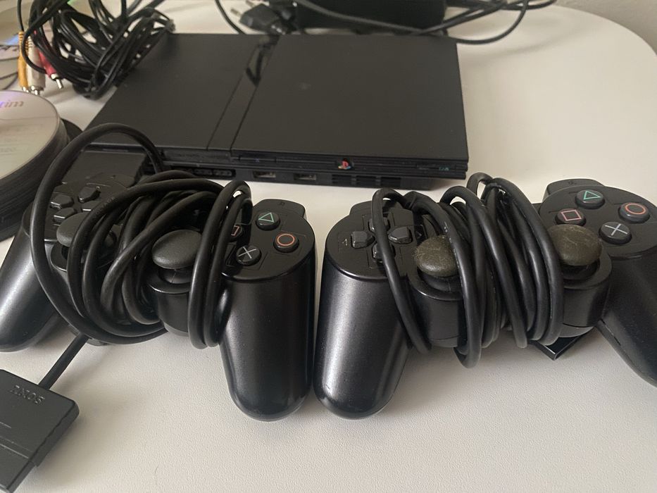 Продам PlayStation 2 slim