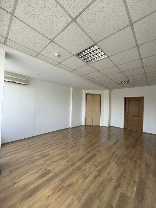 Оренда офісу по вул. Чорновола, прохідна локація | 41,4 м²
