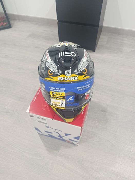Capacete Shark edição Miguel Oliveira