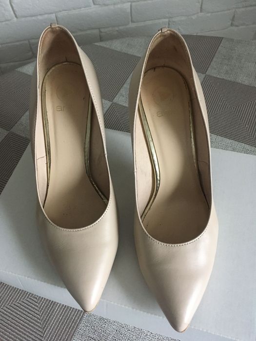 Szpilki skórzane 36