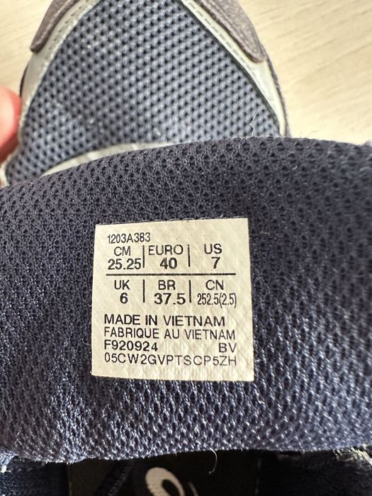 Кросівки Asics 40 розмір