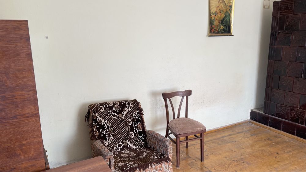 Продається цегляний будинок з комунікаціями