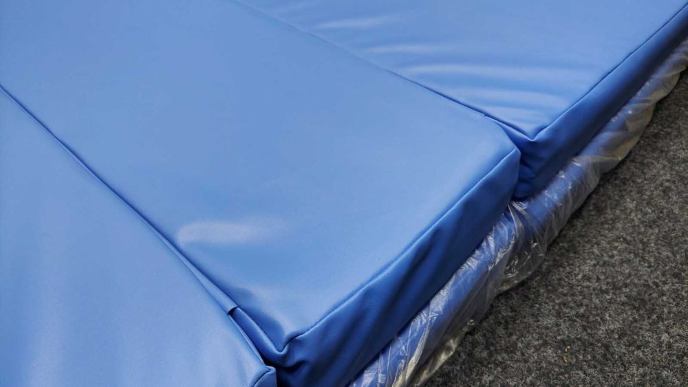 Чохол 4-х секційний на матрац з медичного шкірозамінника