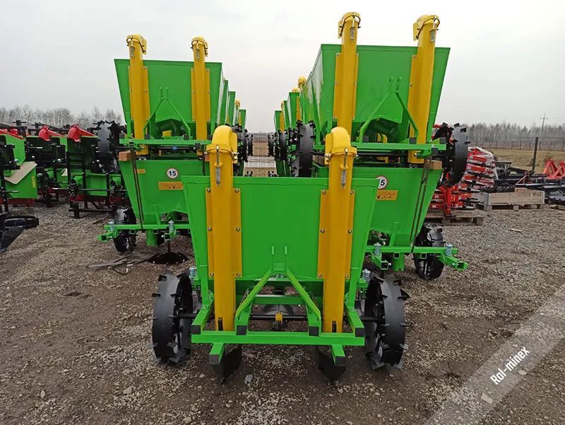 Wzmocniony kosz 2 rzędowa Sadzarka do ziemniaków Transport