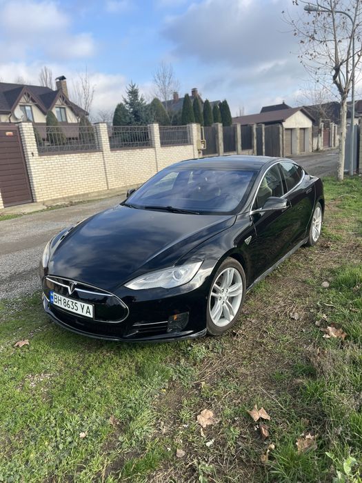 Tesla model S 90D 2015г