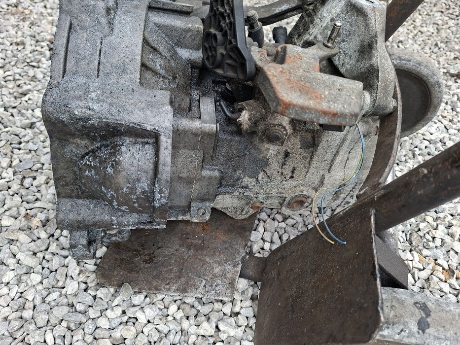 Skrzynia biegów jyk vw touran I lift 1.9tdi 6bieg