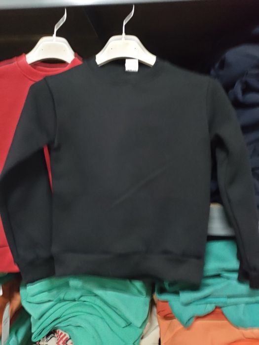 Sweat criança 4 Euros.                       Só para REVENDA