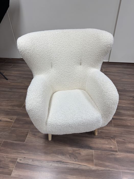 Cadeirão confortável bege