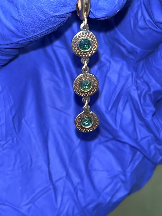 Продам золотые серьги. 3800