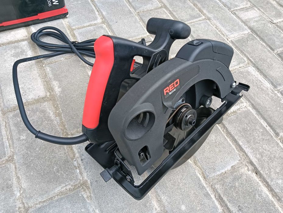 Piła do drewna  2200W  230V ręczna  widia  pilarka