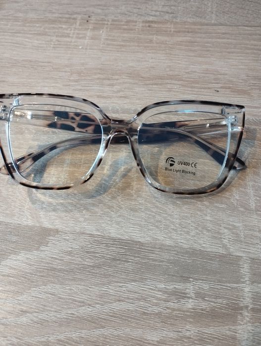 Okulary oprawki przezroczyste z motywem panterki