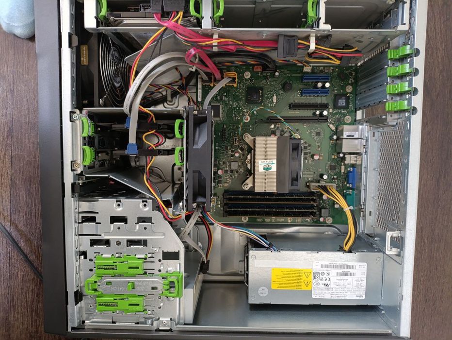 Сервер Fujitsu primergy tx100 s3