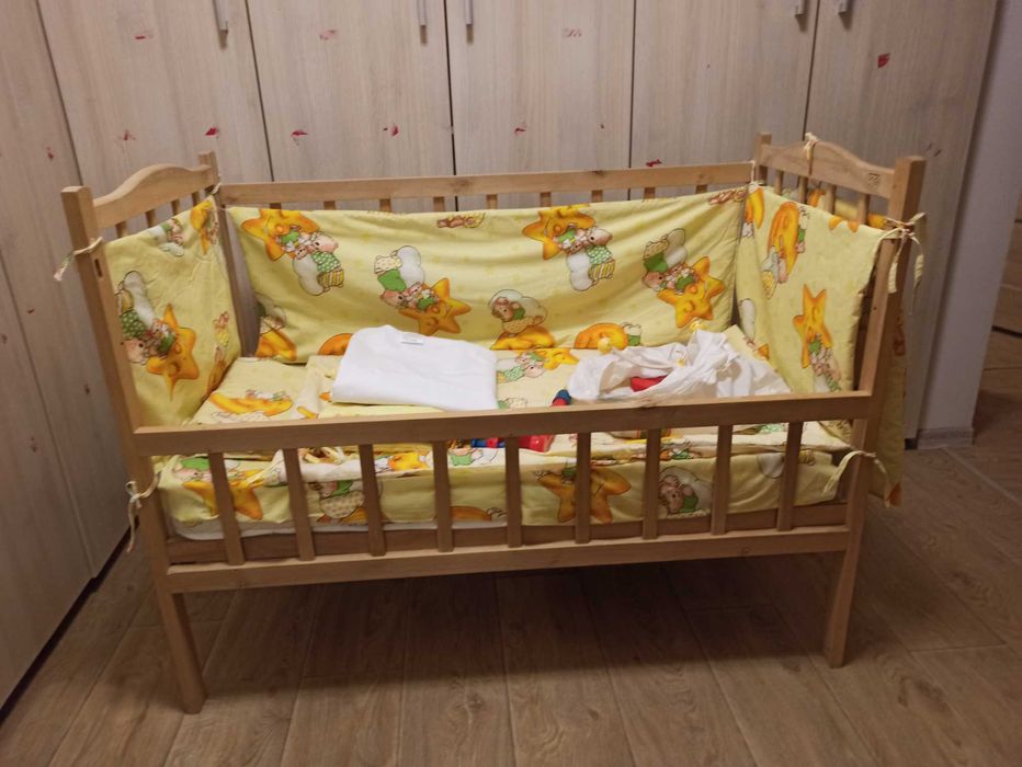 Пром дитячу кроватку
