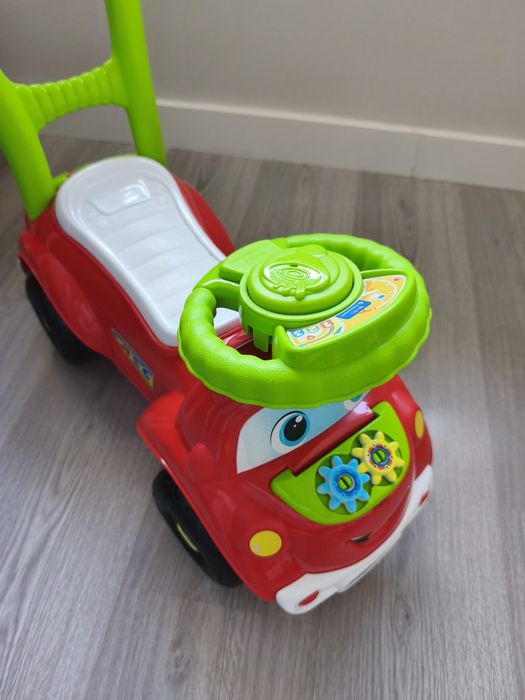 Andador  CLEMENTONI 3 em 1
Andador CLEMENTONI Baby Ride-On Car 3 em 1