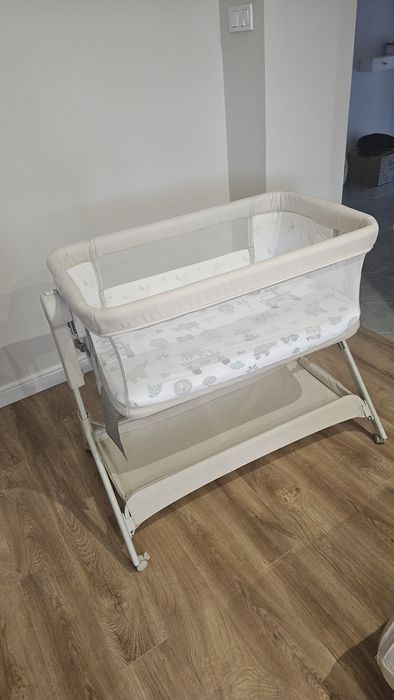 Łóżeczko dostawne Lionelo leonie plus, materac od mama fizjoterapeuta, ochraniacz