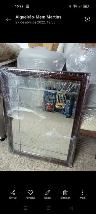 Consola em mogno maciço com espelho.