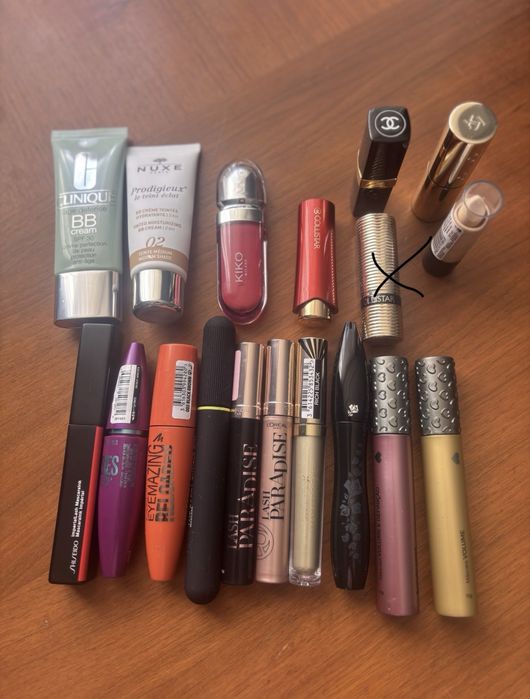 Лот: Помади, блиски, туш для вій